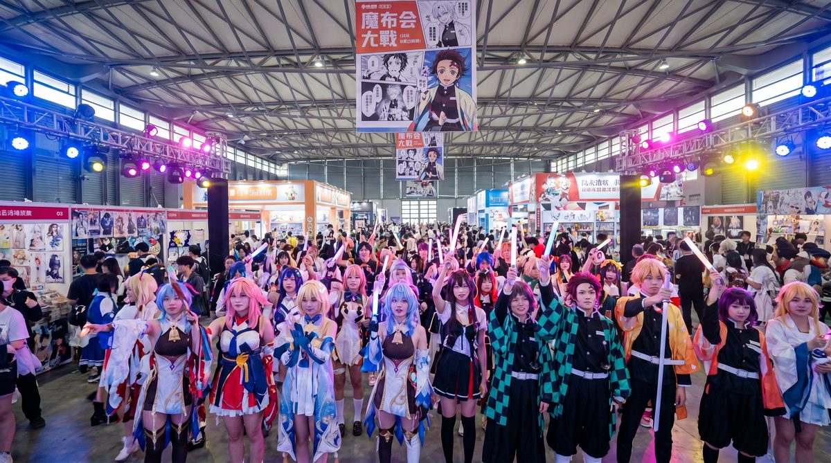 换妻小说动漫cosplay视频